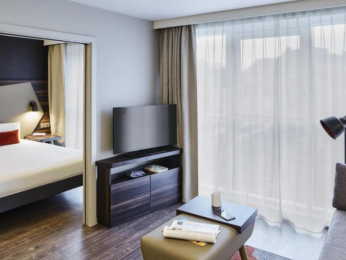 Large One-Bedroom Apartment